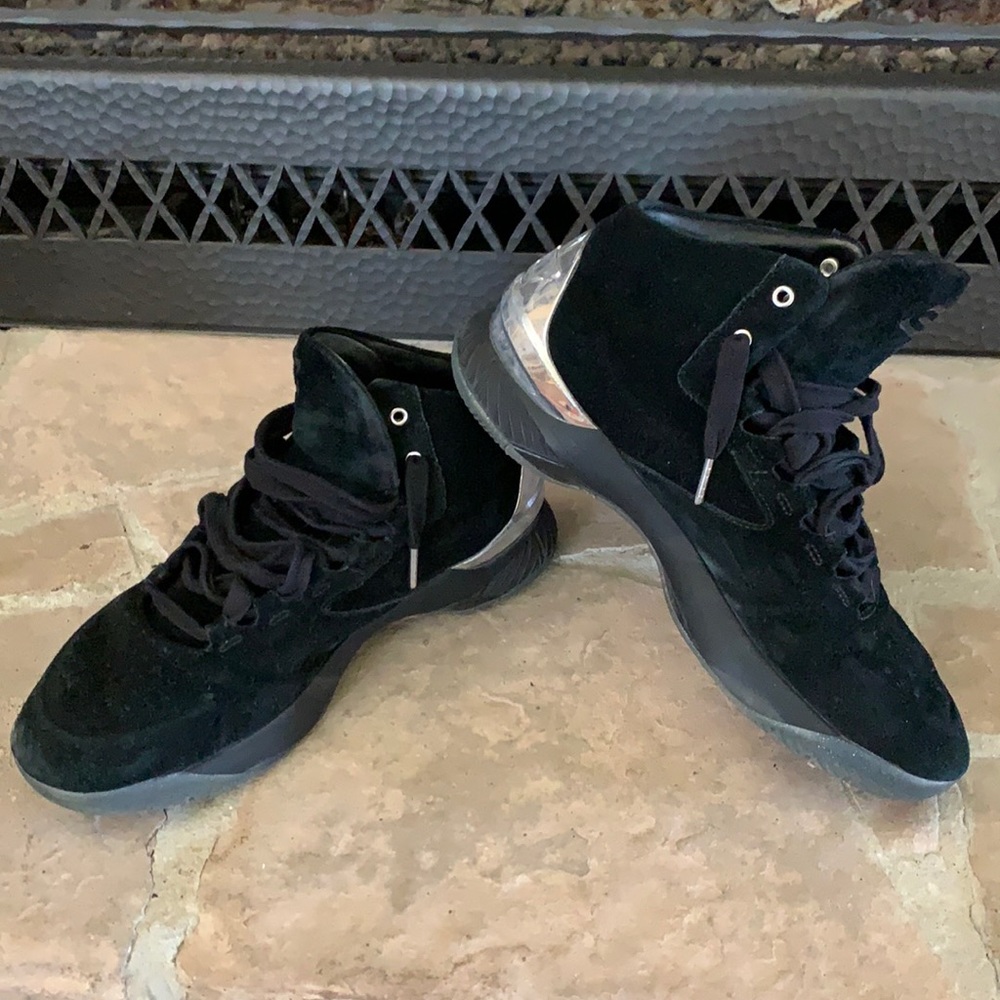 🔥make offer 💙Under Armour Shoes 🤩